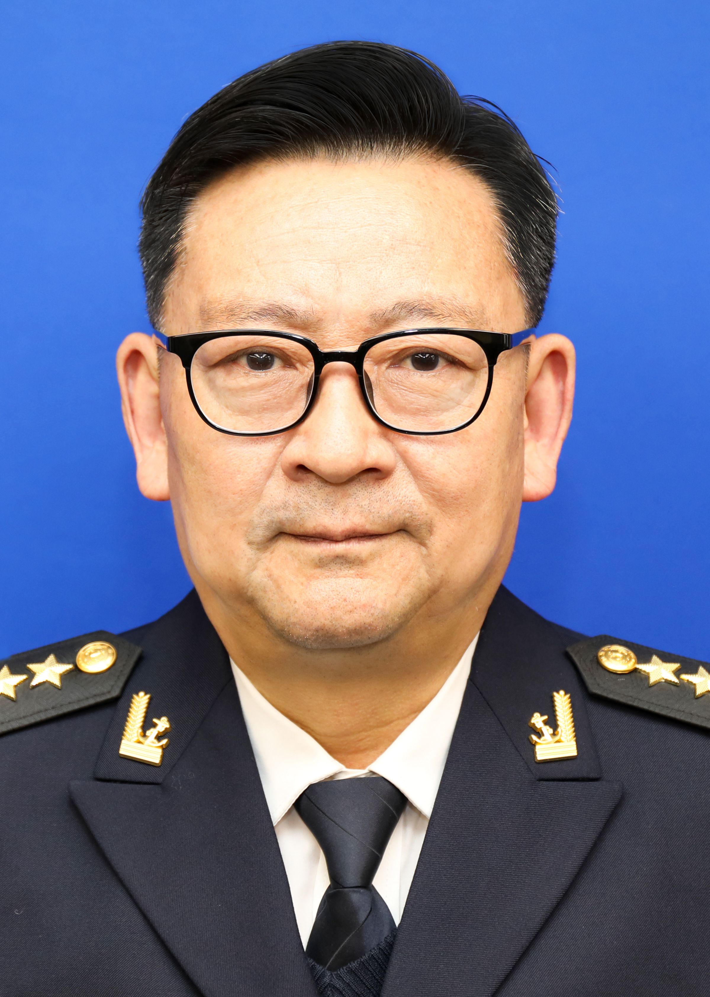 李国平
